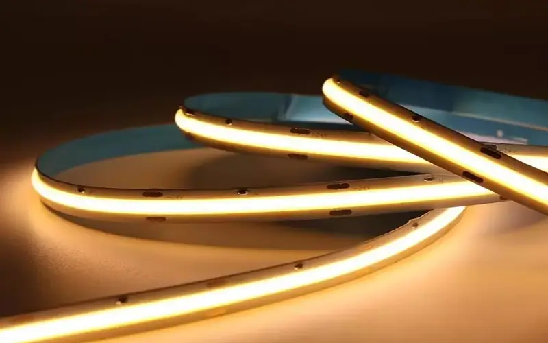Le strisce luminose COB LED generano calore