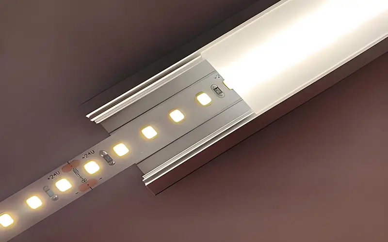 Are nevoie de un canal de lumină LED Strip Light