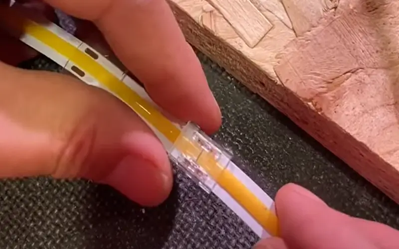Cum se conectează COB LED Strip