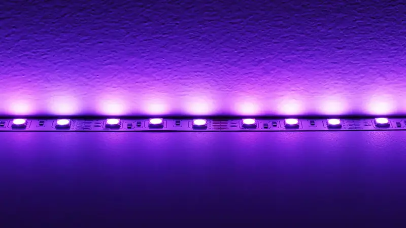 Installation von LED-Lichtleisten