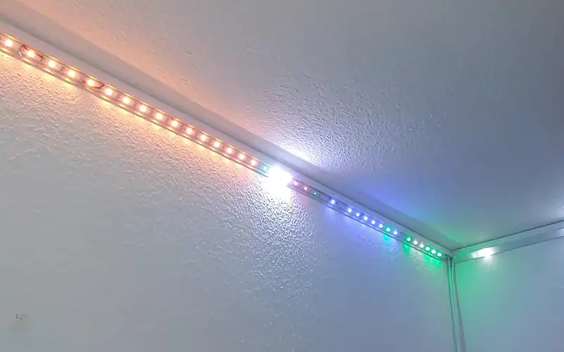 Miksi LED-valonauhat välkkyvät?