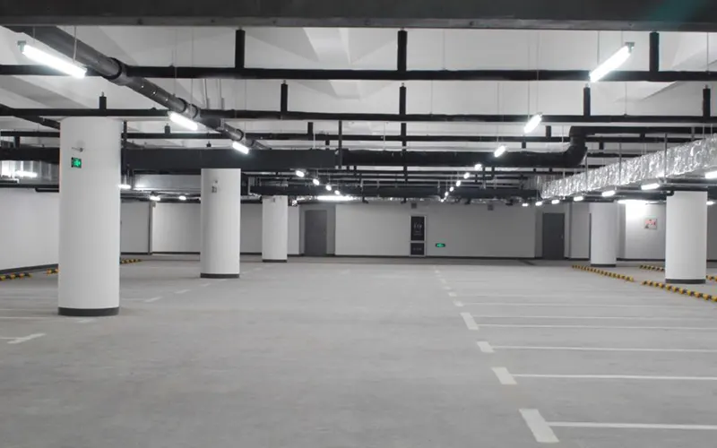 LED parking lot lighting for commercial and public spaces
